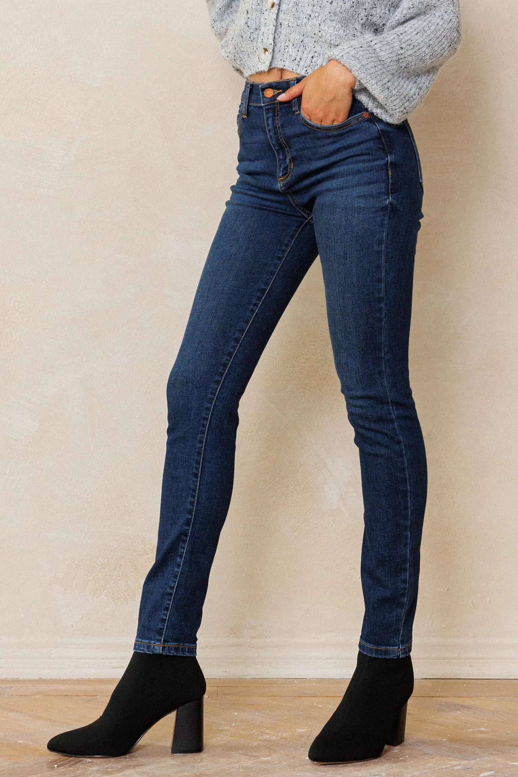 High Rise Classic Solid Skinny Jeans