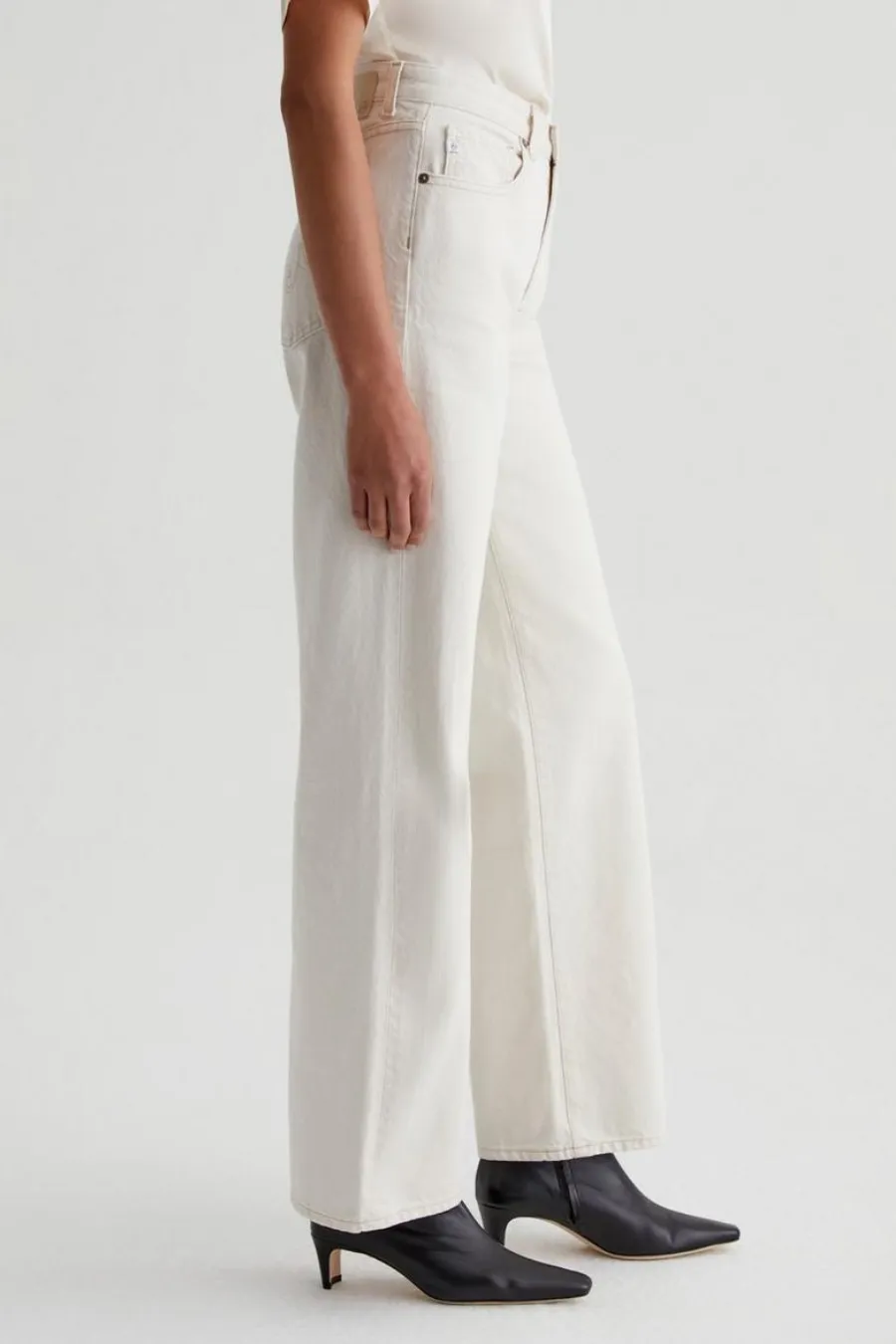 Kora Jean Pale Oak