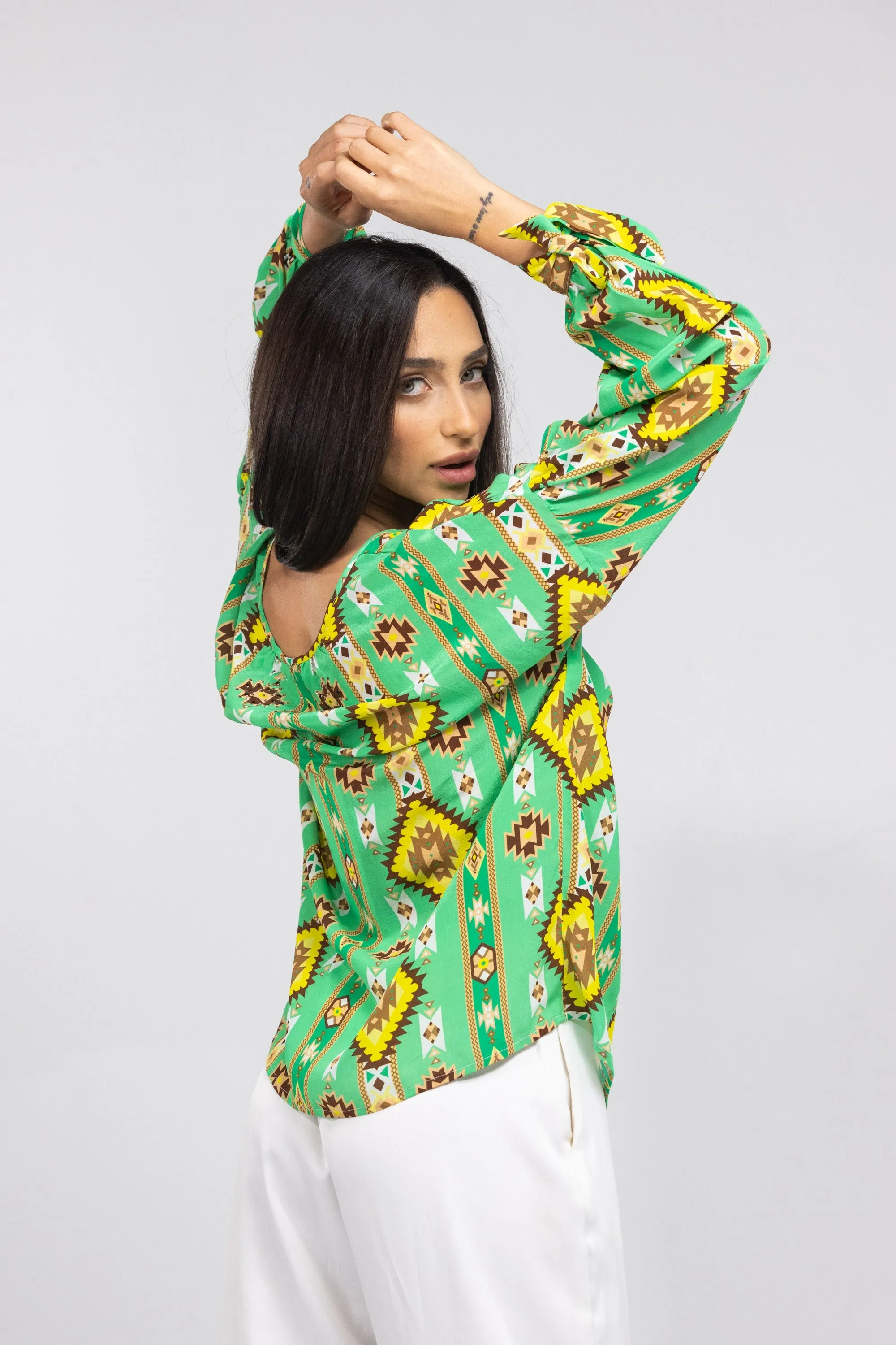 MELBOURNE - KNOT CUFF LONG SLEEVE TOP