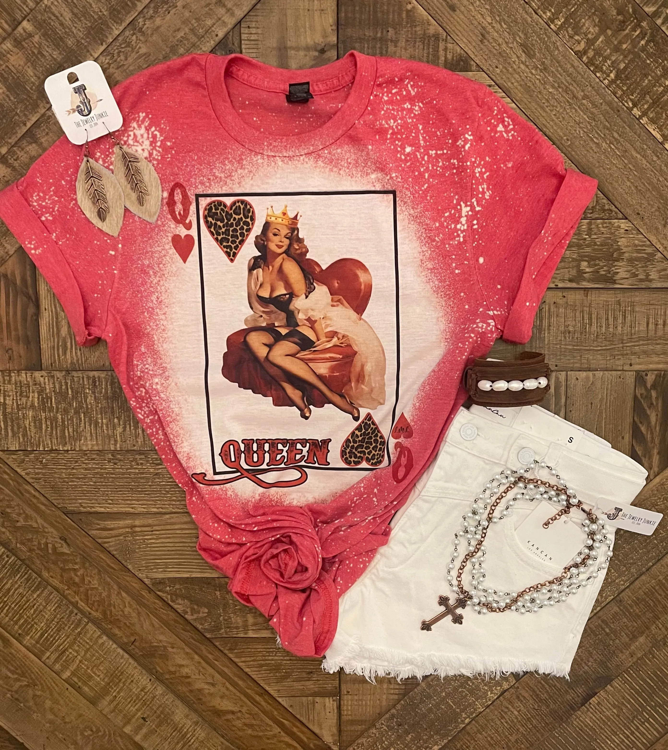Queen of Hearts Tee